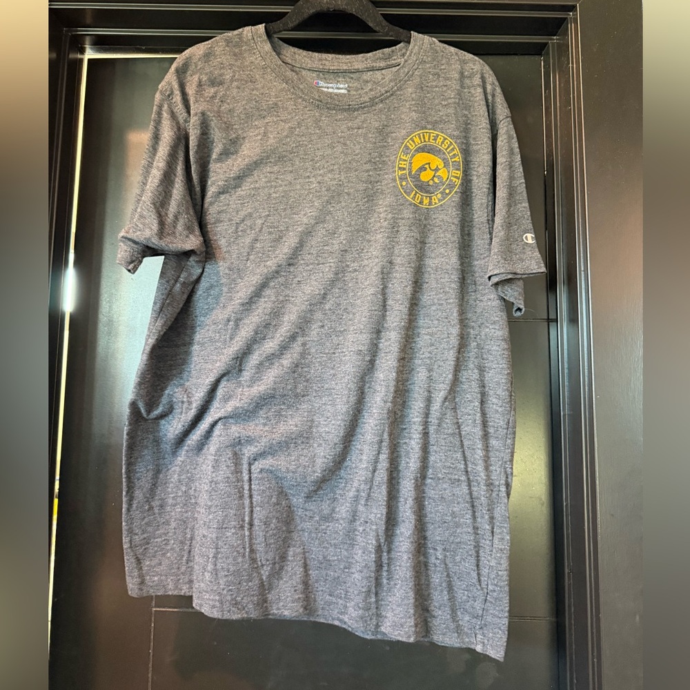 Gray Iowa Hawkeyes tshirt size XL